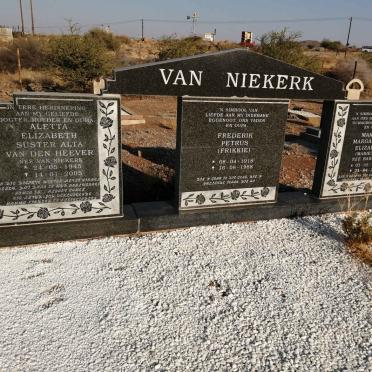 NIEKERK van :: BARNARD :: VAN DEN HEEVER