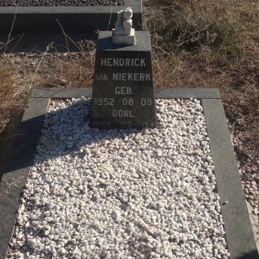 N - Vanne :: Surnames - N