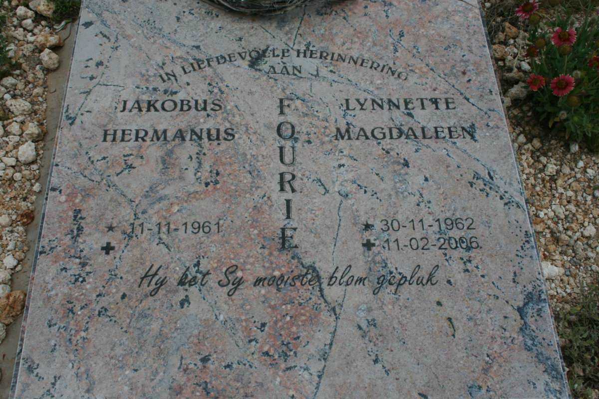 FOURIE Jakobus Hermanus 1961- &amp; Lynnette Magdaleen 1962-2006