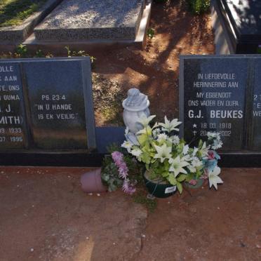 BEUKES G.J. 1918-2002 &amp; A.M.J. SMITH 1933-1995