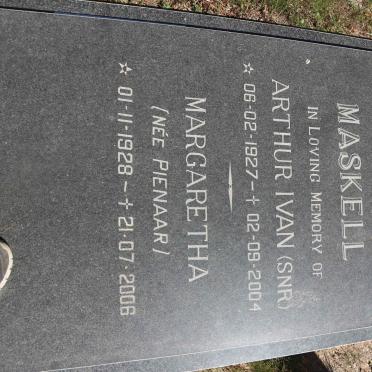 MASKELL Arthur Ivan 1927-2004 &amp; Margaretha PIENAAR 1928-2006