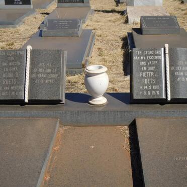 ROETS Pieter J. 1910-1976 &amp; Alida S. 1922-1988