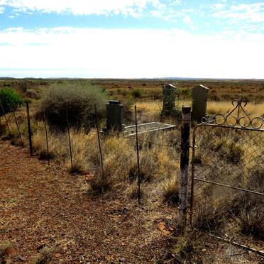 Northern Cape, HAY district, Paarde Pan 140, Paardepan, farm cemetery