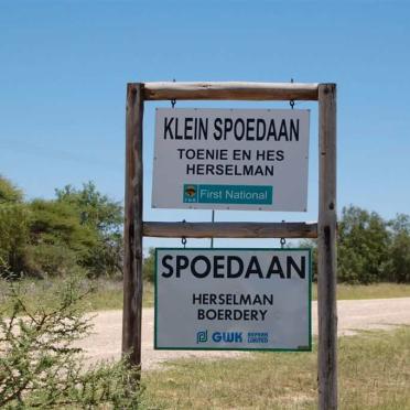 Northern Cape, HAY district, Griekwastad, Spoedaan 410, farm cemetery_1