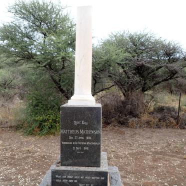 Northern Cape, HERBERT district, Hopetown, Leinster 222, farm cemetery