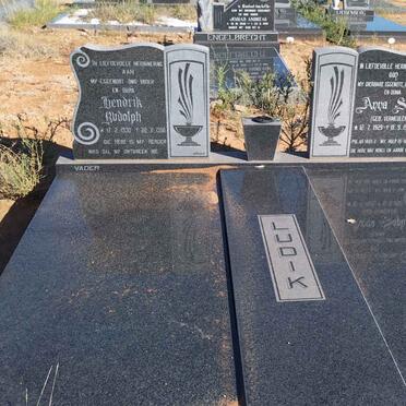 L - Vanne :: Surnames - L