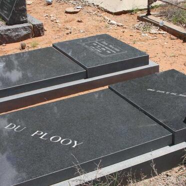 PLOOY Dirk  Wouter, du 1913-1988 &amp; Catherina Johanna JANSEN VAN RENSBURG 1920-1979