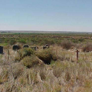 Northern Cape, HAY district, Niekerkshoop, Tweefontein 373, Magoras farm cemetery