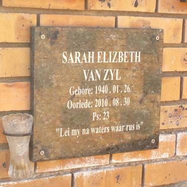 ZYL Sarah Elizabeth, van 1940-2010