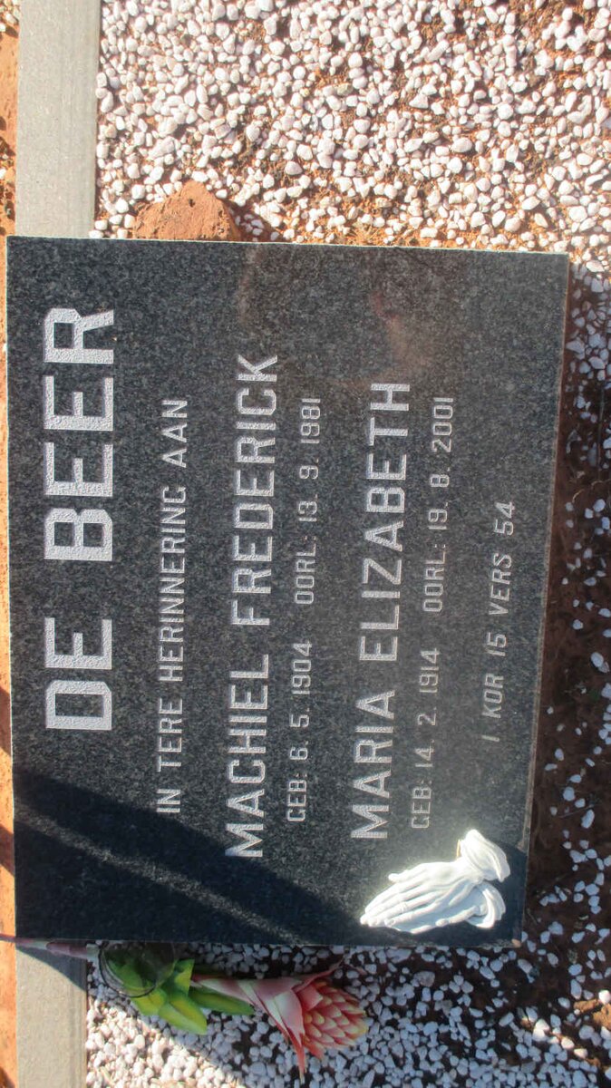 BEER Machiel Frederick, de 1904-1981 &amp; Maria Elizabeth 1914-2001
