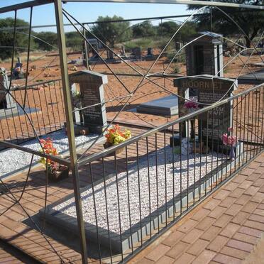 HOORNIET Gert Basie 1928-2012 &amp; Katriena 1929-2011