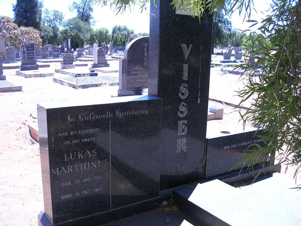 VISSER Lukas Marthinus 1915-1968