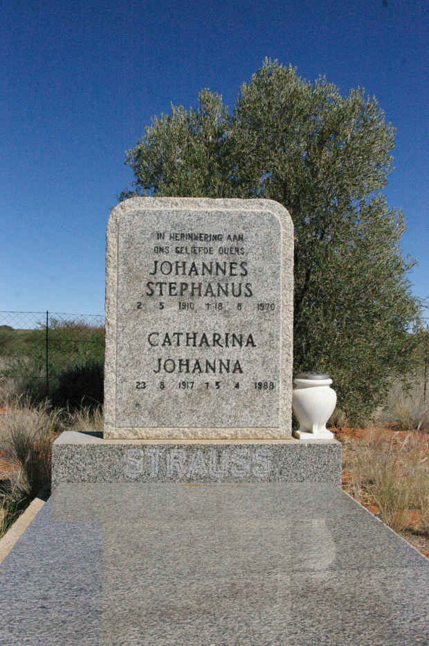 STRAUSS Johannes Stephanus 1910-1970 &amp; Catharina Johanna 1917-1988
