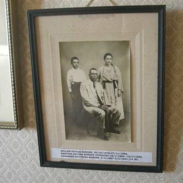 3. BURGER family photo