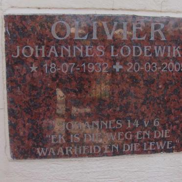 OLIVIER Johannes Lodewikus 1932-2005