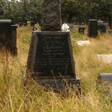 D - Vanne :: Surnames - D