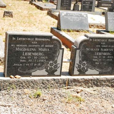 LIEBENBERG Nicolaas Albertus Petrus 1893?-1972 &amp; Magdalena Maria 1903-1964