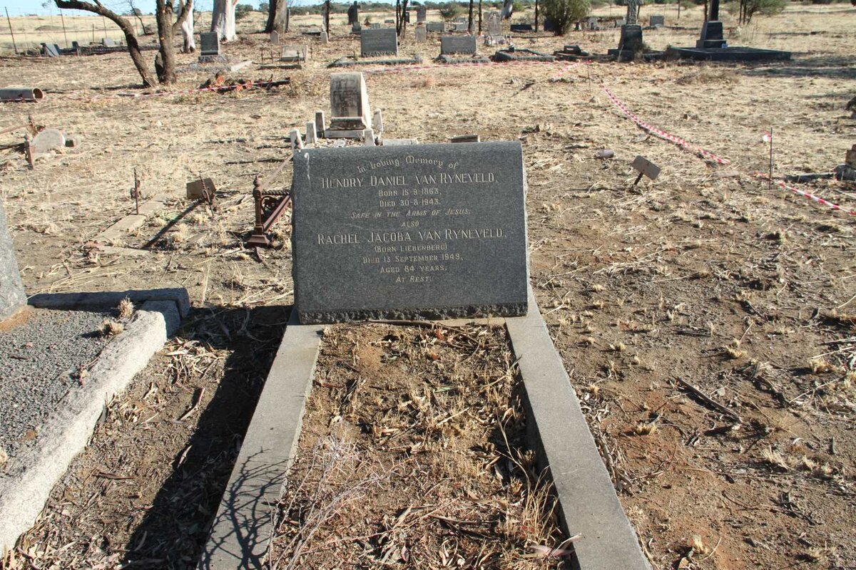 RYNEVELD Hendry Daniel, van 1863-1943 &amp; Rachel Jacoba LIEBENBERG -1949