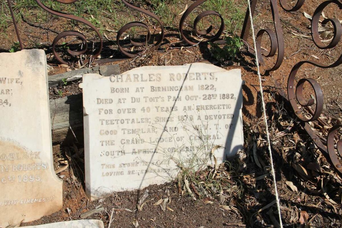 ROBERTS Charles 1822-1882 &amp; Mary -1884 :: BLACK Lizzie Ann nee ROBERTS -1895