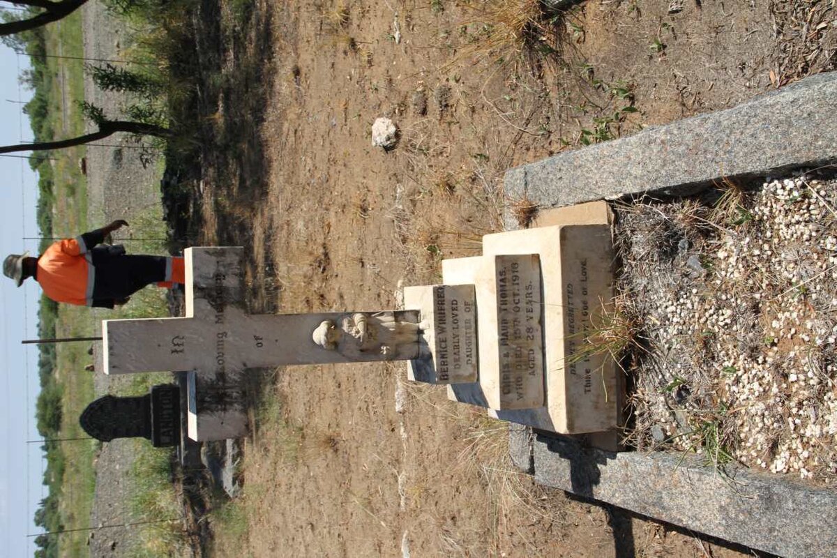 THOMAS Bernice Winifred  -1918