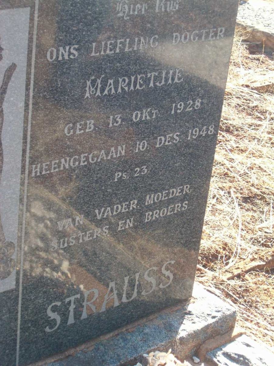 STRAUSS Marietjie 1928-1948