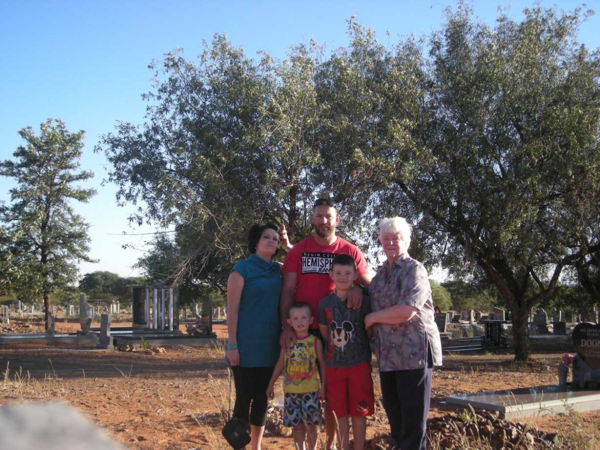 5. Kathu cemetery photographers