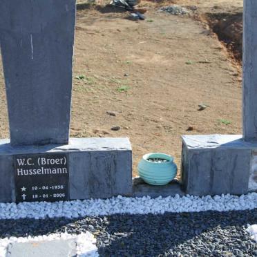 HUSSELMANN W.C. 1936-2006