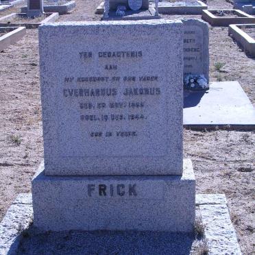 F - Surnames starting with letter F