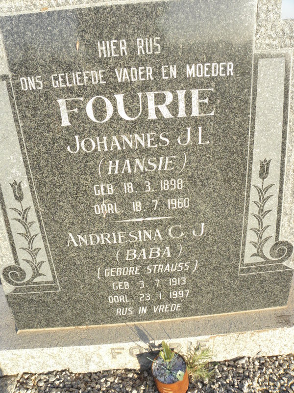 FOURIE Johannes J.L. 1898-1960 &amp; Andriesina C.J. STRAUSS 1913-1997