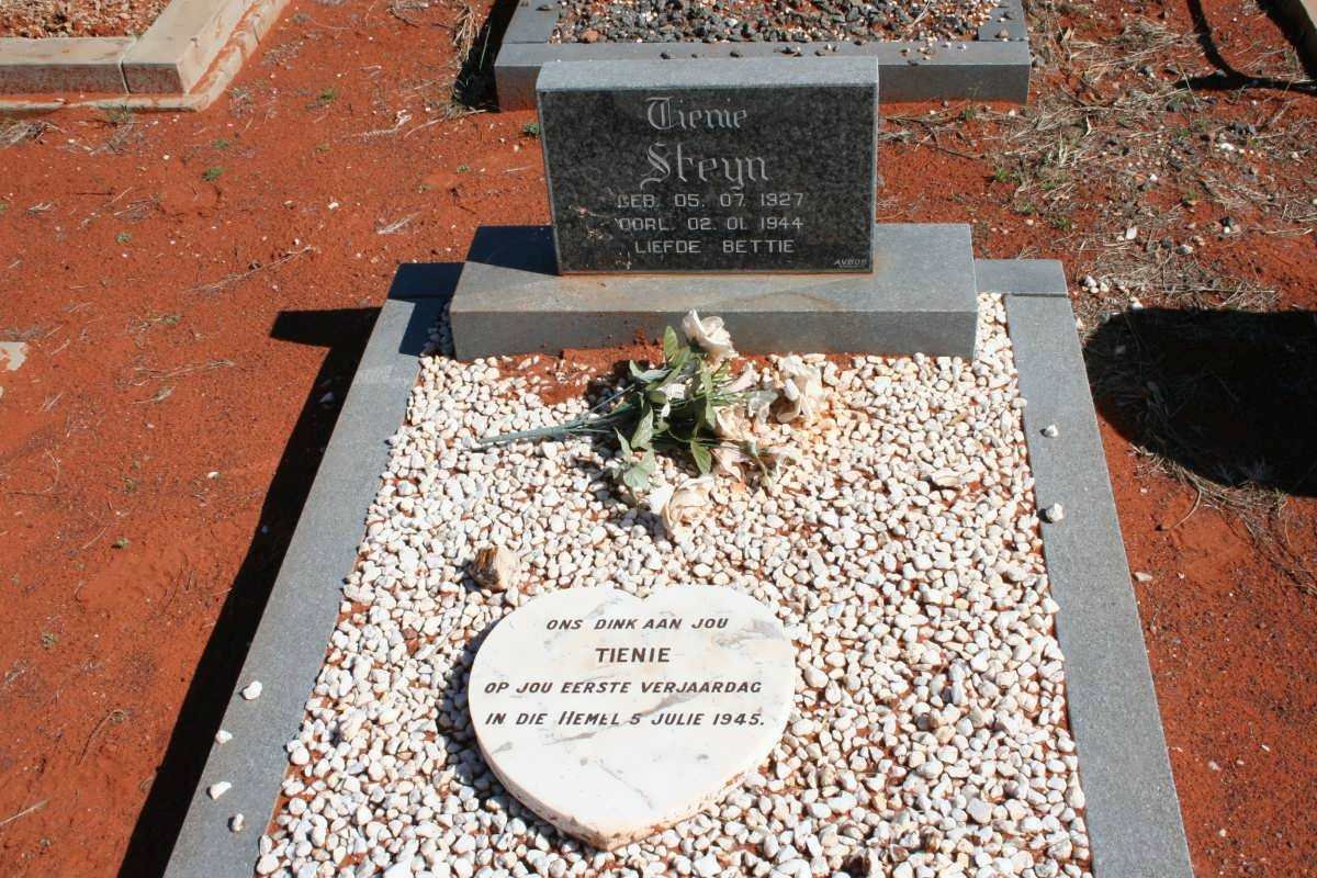 STEYN Tienie 1927-1944