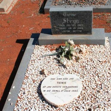 STEYN Tienie 1927-1944