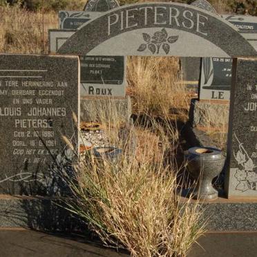 PIETERS Louis Johannes 1883-1961 &amp; Johanna Susanna V.D. WESTHUIZEN 1891-1965