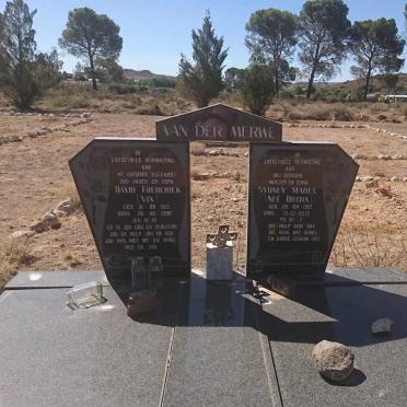 MERWE David Frederick, van der 1921-1998 &amp; Sydney Mabel BOTHA 1921-2015