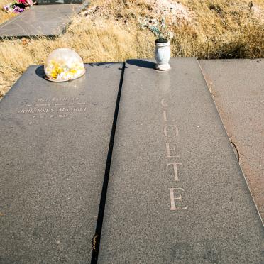 CLOETE Johannes Machiel 1937-2011 &amp; Gertruida Aletta VAN DER MERWE 1938-1992