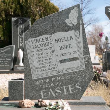 EASTES Vincent Jacobus 1920-1991 &amp; Noella Hope PRETORIUS 1925-2009