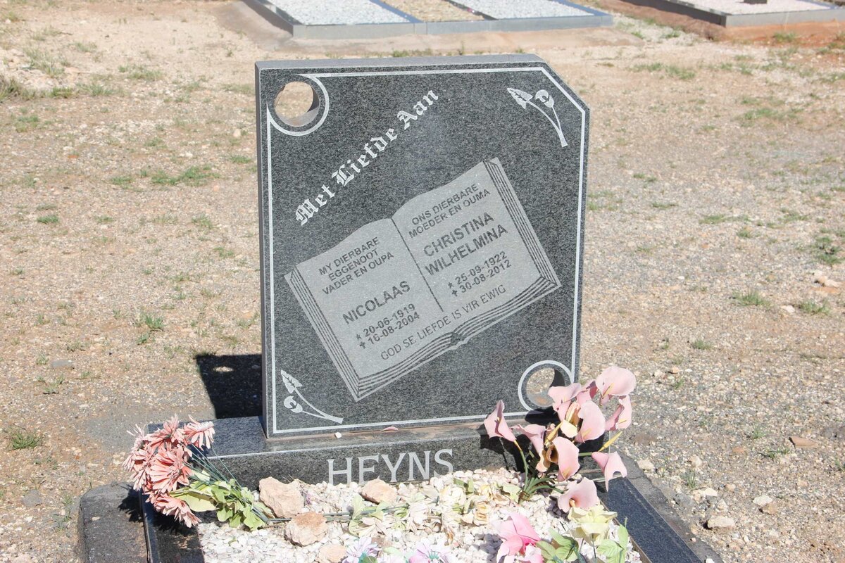 HEYNS Nicolaas 1919-2004 &amp; Christina Wilhelmina 1922-2012