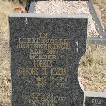 MOMBERG Lorein nee DE KLERK 1954-2011