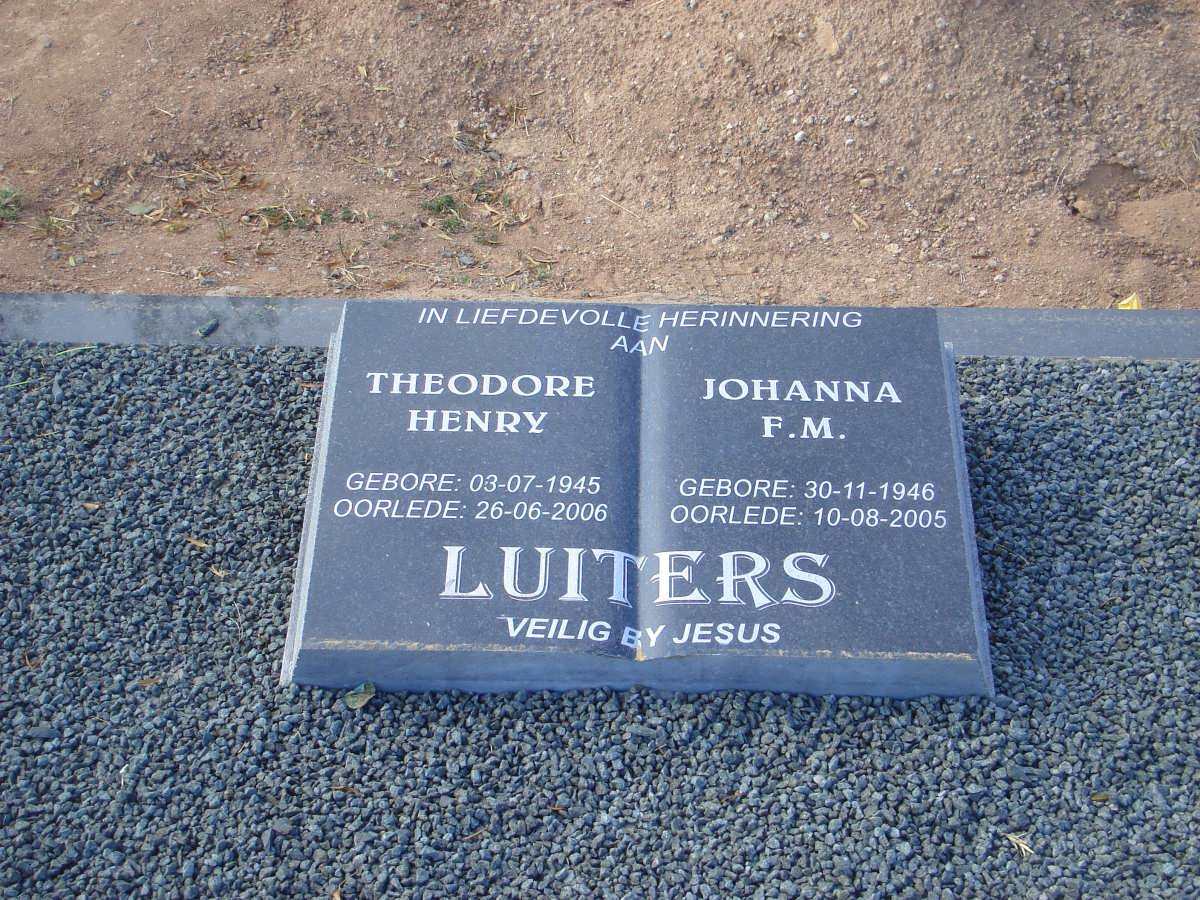 LUITERS Theodore Henry 1945-2006 &amp; Johanna F.M. 1946-2005