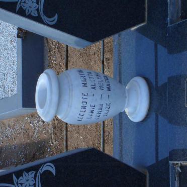 PLESSIS Daniel Jacob, du 1919-1978 &amp; Martha Lowisa 1917-2004