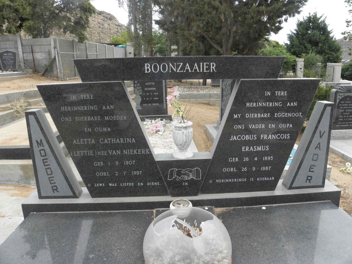 BOONZAAIER Jacobus Francois Erasmus 1895-1987 &amp; Aletta Catharina VAN NIEKERK 1907-1997