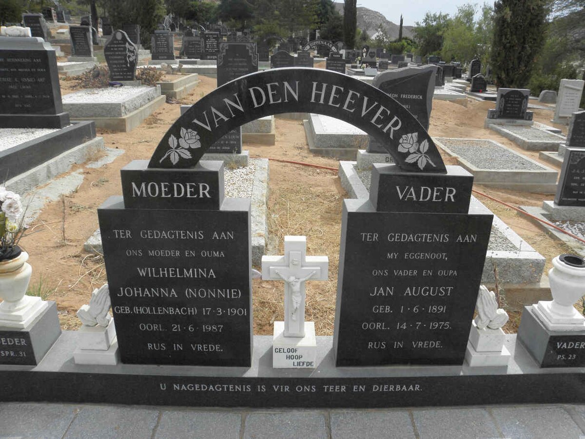 HEEVER Jan August, van den 1891-1975 &amp; Wilhelmina Johanna HOLLENBACH 1901-1987