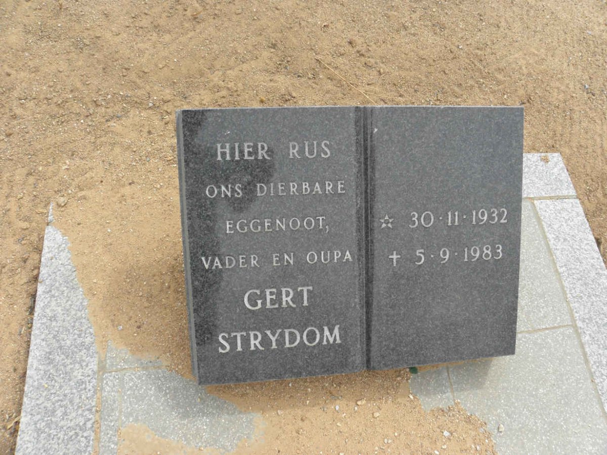 STRYDOM Gert 1932-1983