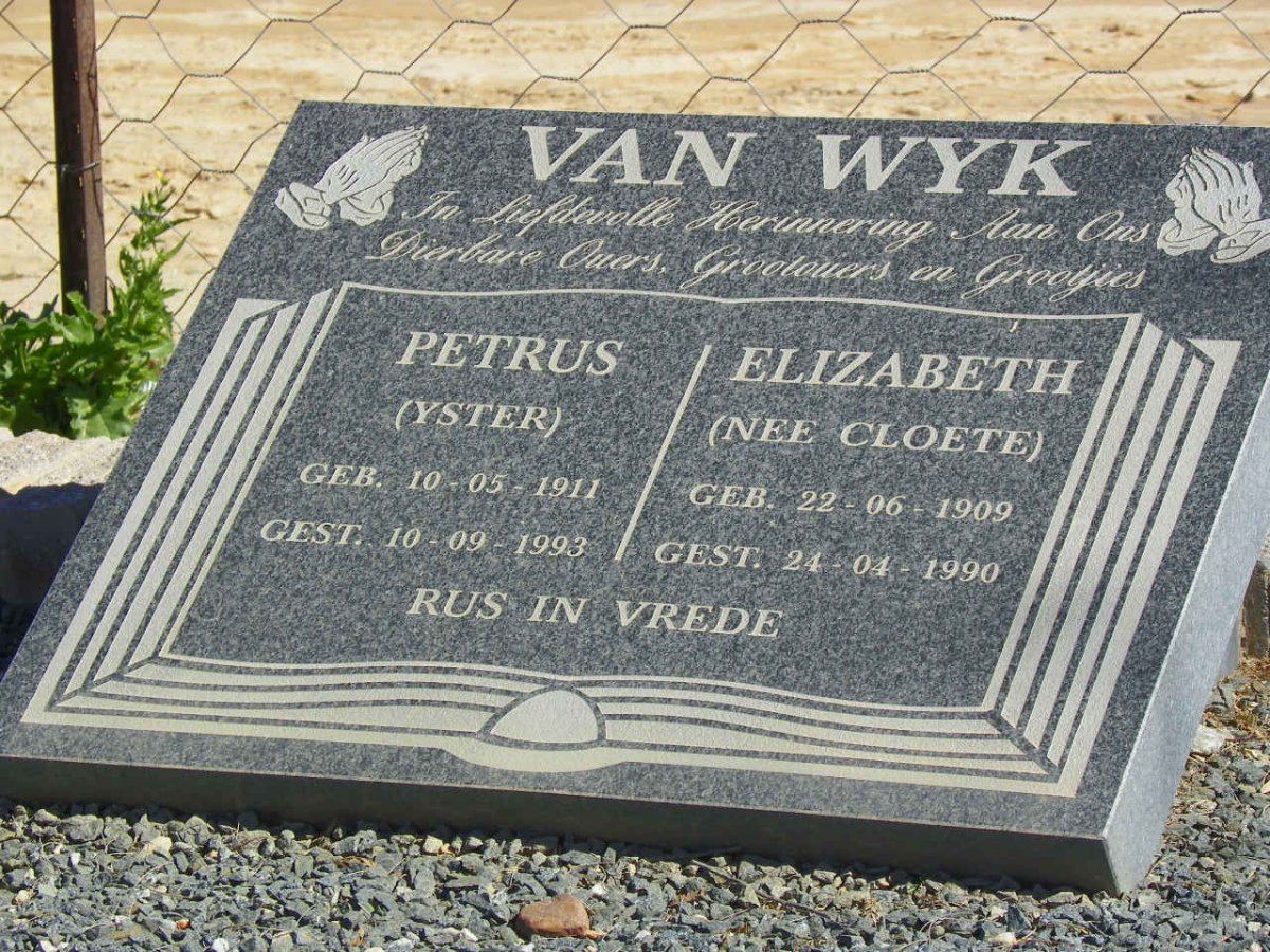 WYK Petrus, van 1911-1993 &amp; Elizabeth CLOETE 1909-1990