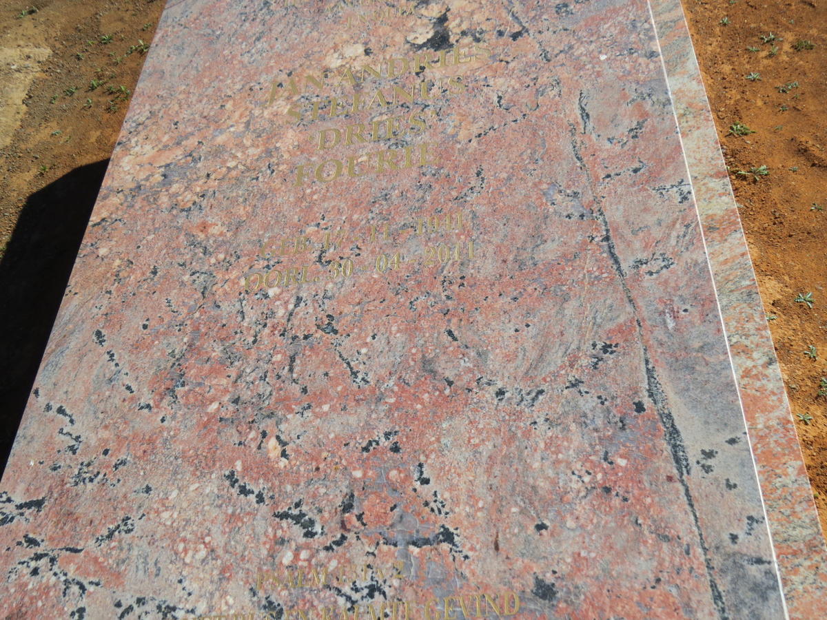 FOURIE Jan Andries Stefanus 1944-2011 &amp; Maria Hendrina 1952-2011