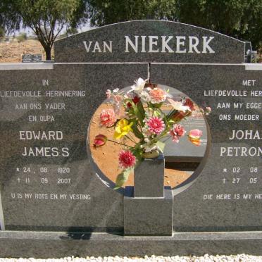 NIEKERK Edward James S., van 1920-2007 &amp; Johanna Petronella 1919-1999