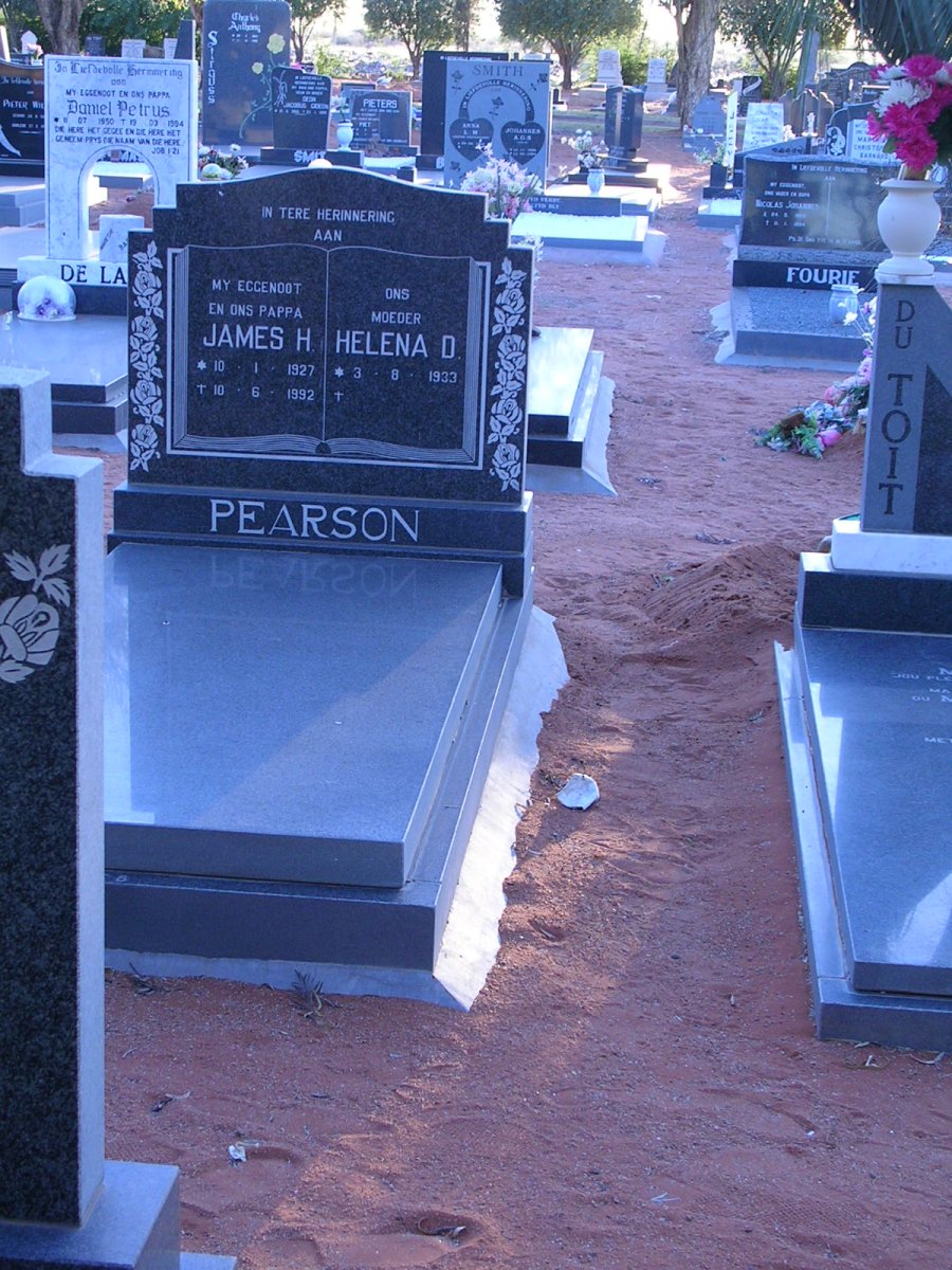 PEARSON James H. 1927-1992 &amp; Helena D. 1933-