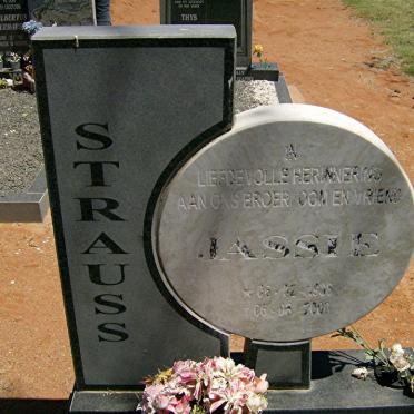 STRAUSS Jassie 1938-2000