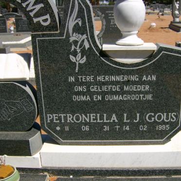 STEENKAMP Petronella L.J. nee GOUS 1931-1995