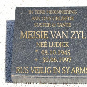 ZYL Meisie, van nee LUDICK 1945-1997
