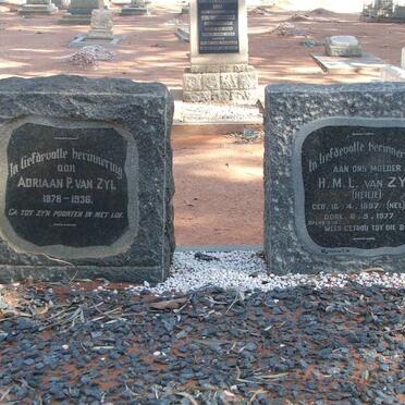 ZYL Adriaan P., van 1878-1936 &amp; H.M.L. nee NEL 1887-1977